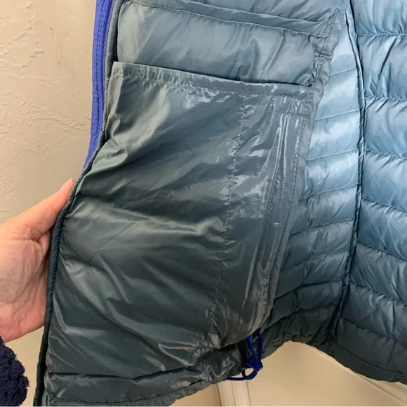 Patagonia NWT Men's Down Blue and Gray Puffer Jacket Size Small